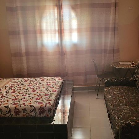 Chez Mimi Hotel Тубаб Диалау Екстериор снимка